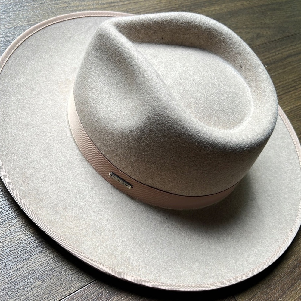 Gigi Pip hat